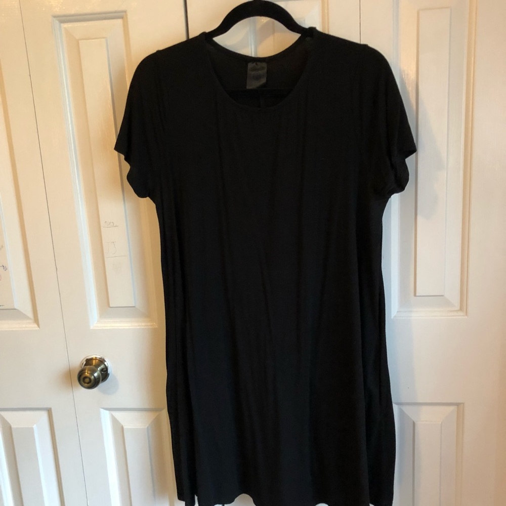 Agnes & Dora black swing tunic with pockets